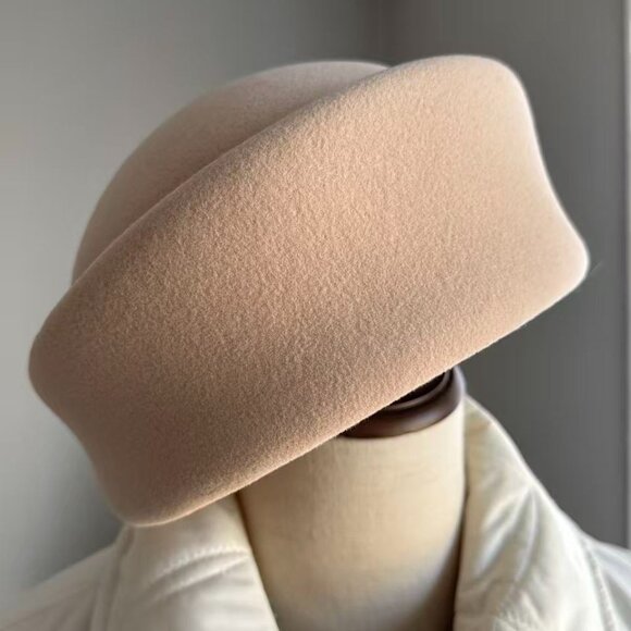 cream felt ladies winter hat - Picture 3 of 6